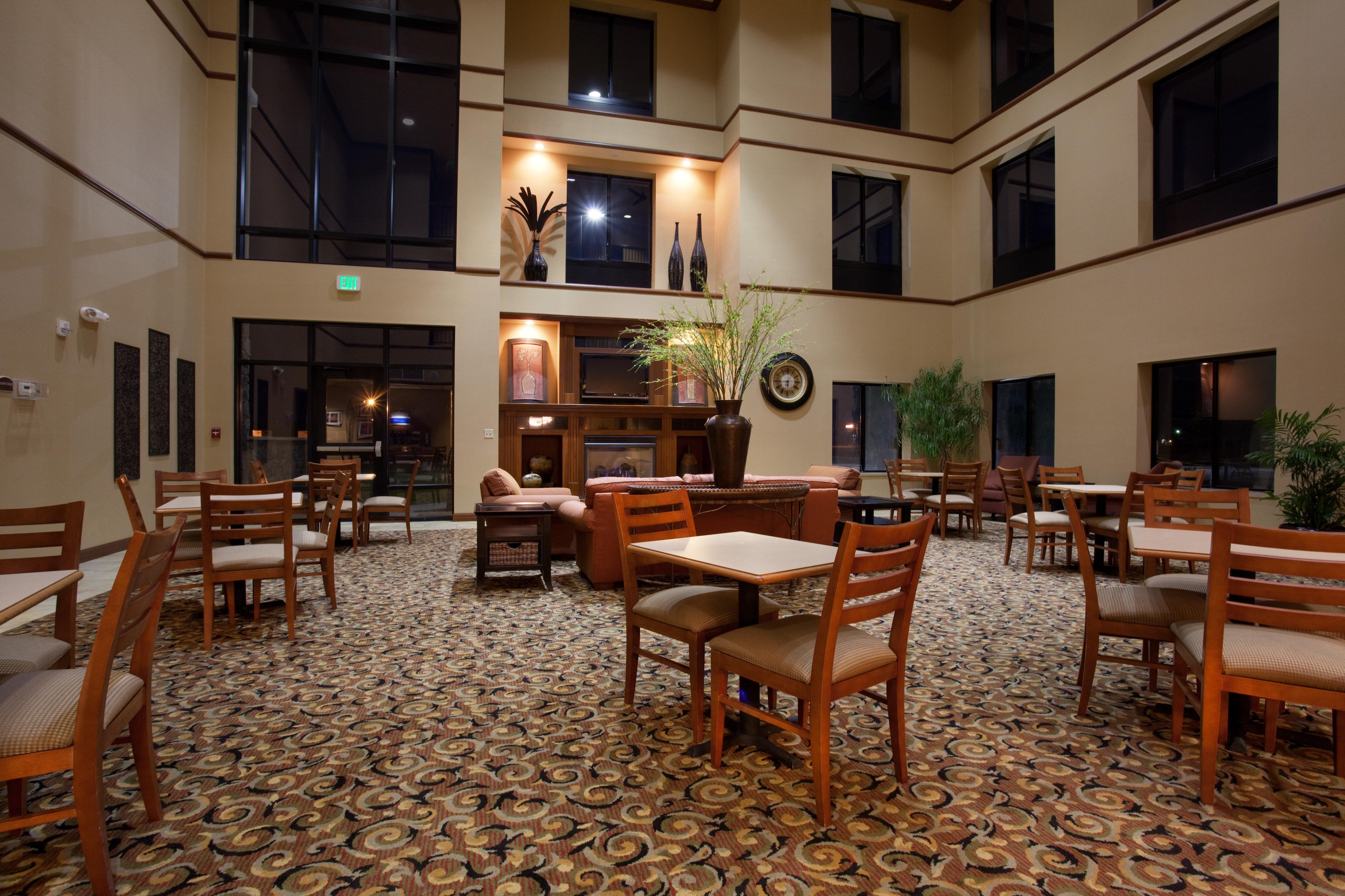 Comfort Inn & Suites Goodland Exterior photo
