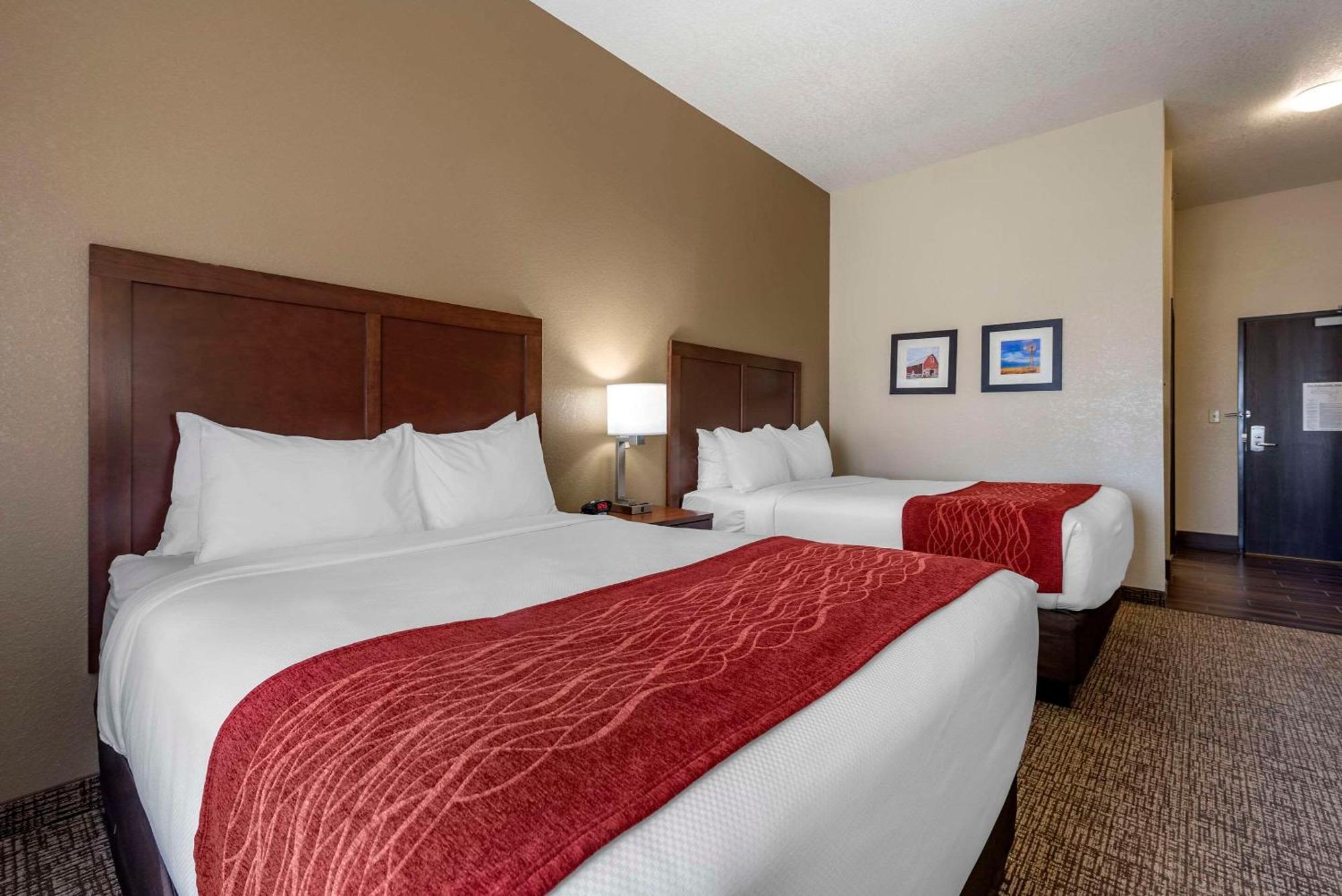 Comfort Inn & Suites Goodland Exterior photo