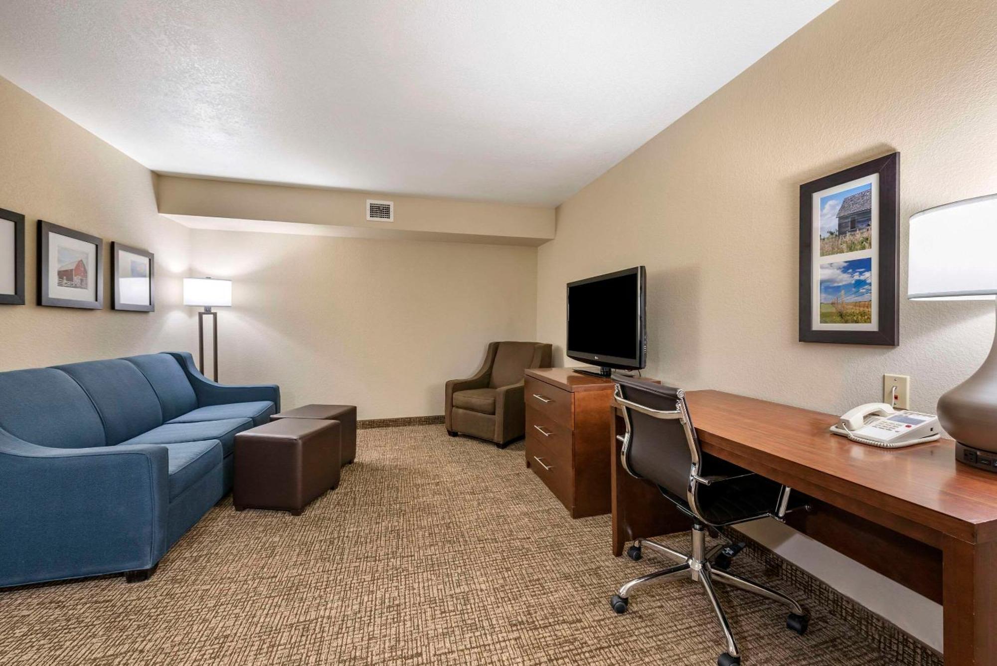 Comfort Inn & Suites Goodland Exterior photo
